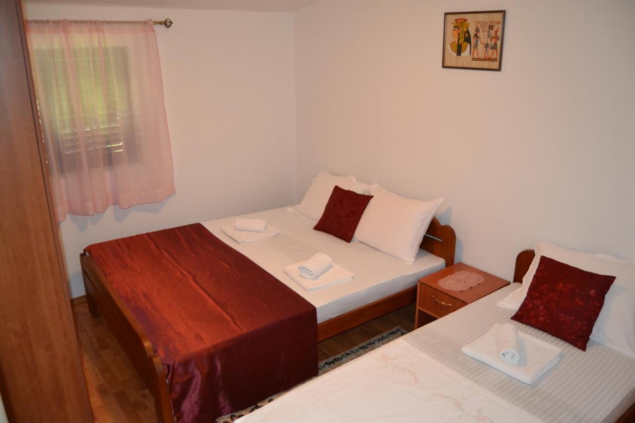 Apartments Dobrisa Kotor Exterior foto