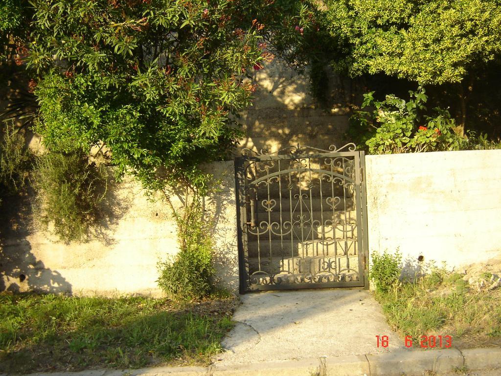Apartments Dobrisa Kotor Exterior foto